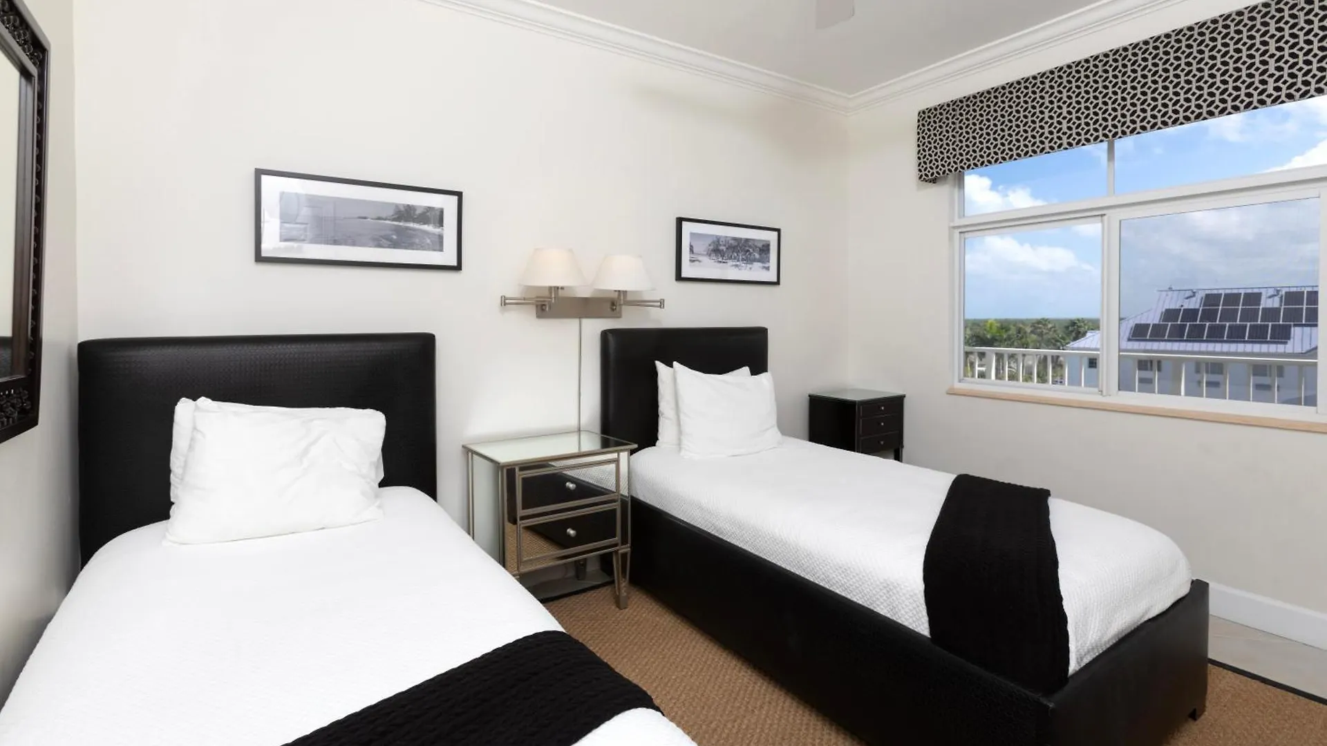 South Bay Beach Club 33 - 3 Bedroom 2 Bathroom Unit 조지 타운 0*,  케이맨 제도